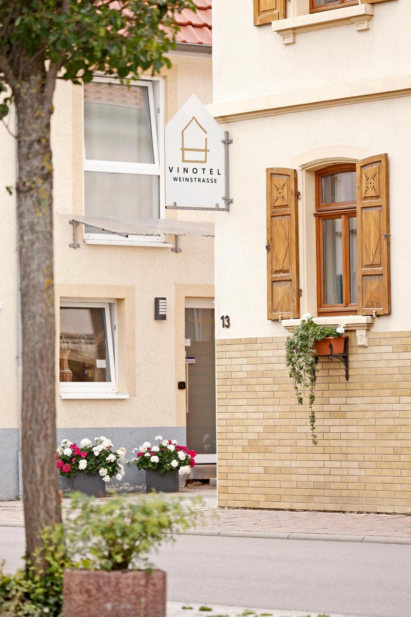 Vinotel Weinstrasse Отель типа 