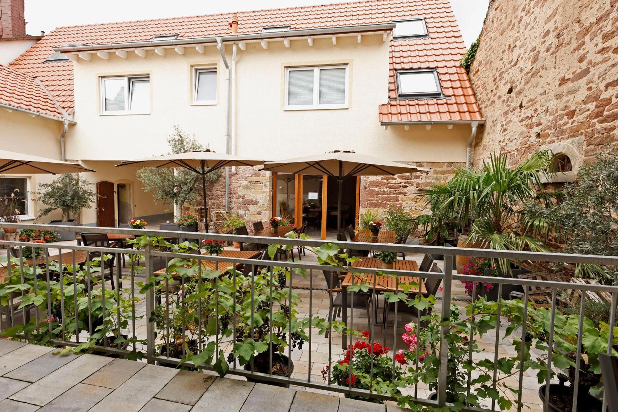 Vinotel Weinstrasse *